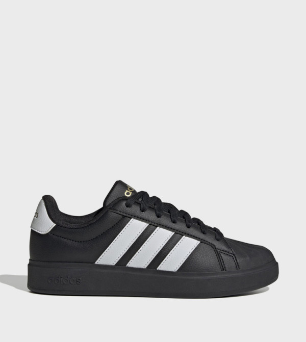 Adidas  Sneakers - Black Low Top