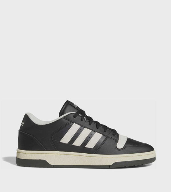 Adidas  Sneakers - Black Low Top