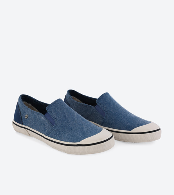يو جي جي يو جي جي - أزرق Casual Slip on