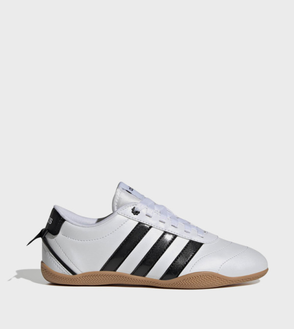 Adidas  Sneakers - White Low Top