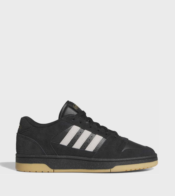 Adidas  Sneakers - Black Low Top