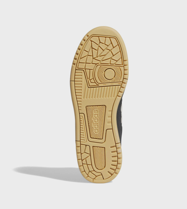 Adidas  Sneakers - Black Low Top