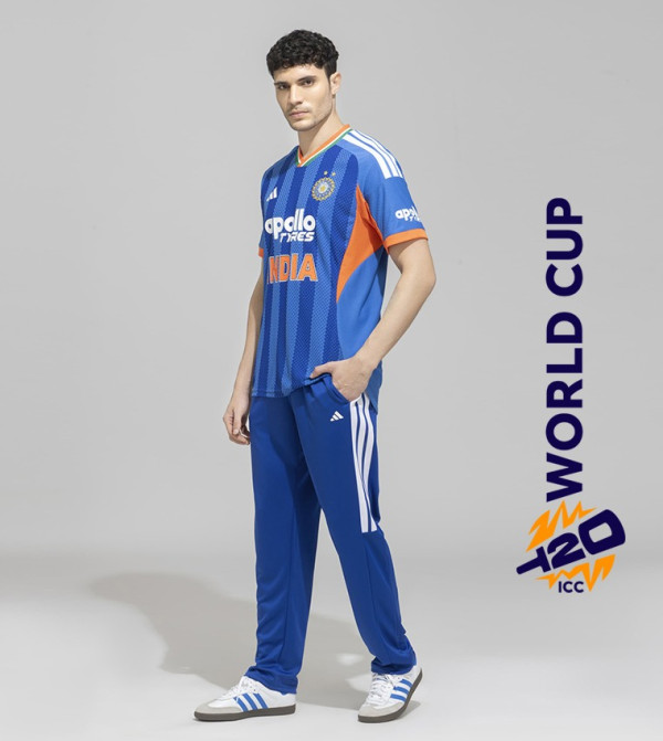 اديداس  ملابس - أزرق T-Shirts & Vests