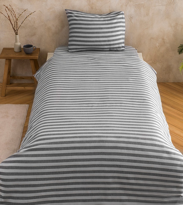اٍل سي واي كيكي  لوازم حمام ومفارش سرير  - رمادي Comforters & Duvet