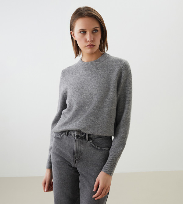 LC Waikiki LC Waikiki - Grey Round Neck Sweaters