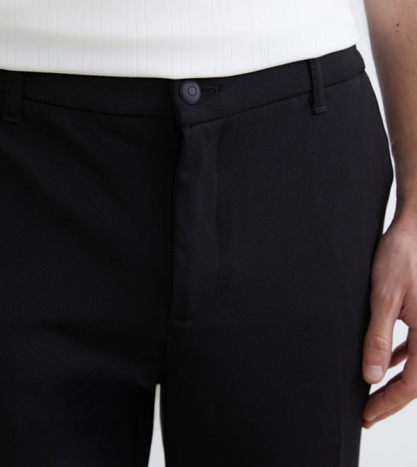 LC Waikiki LC Waikiki - Black Casual Pants