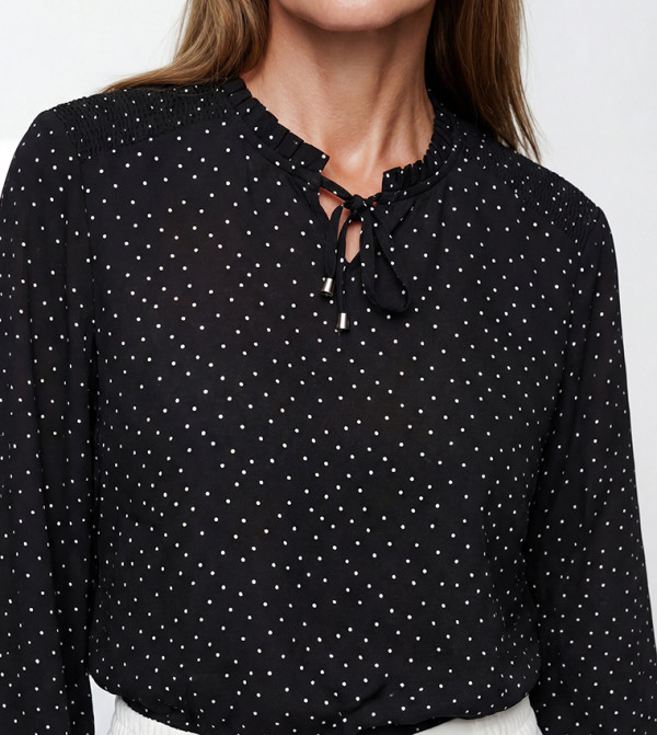 اٍل سي واي كيكي  بلوزات - أسود Casual Tops