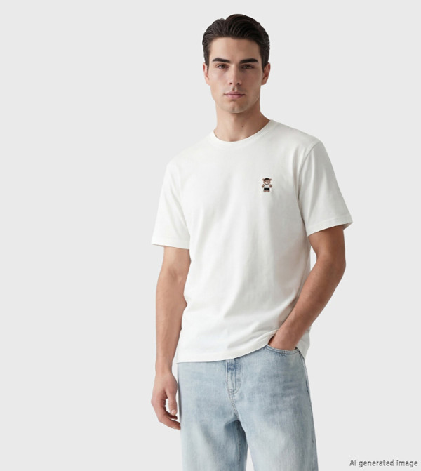 اٍل سي واي كيكي اٍل سي واي كيكي - كريمي  Round Neck T-Shirts