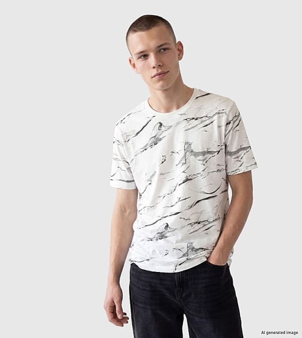 اٍل سي واي كيكي  ملابس - بيج Round Neck T-Shirts