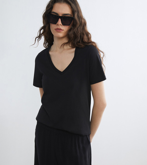 LC Waikiki  T-Shirts - BLACK Short Sleeve T-Shirts