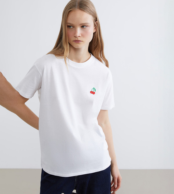 LC Waikiki  T-Shirts - White Short Sleeve T-Shirts