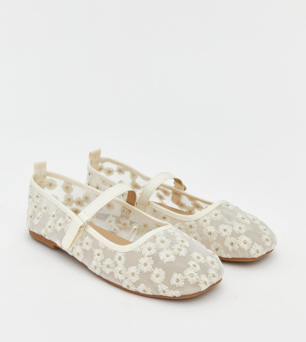 LC Waikiki  girls-craft-pretty-summer - Ecru Casual Shoes
