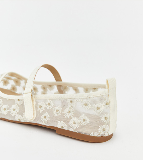 LC Waikiki  girls-craft-pretty-summer - Ecru Casual Shoes