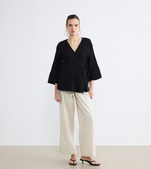 اٍل سي واي كيكي اٍل سي واي كيكي - أسود Casual Tops