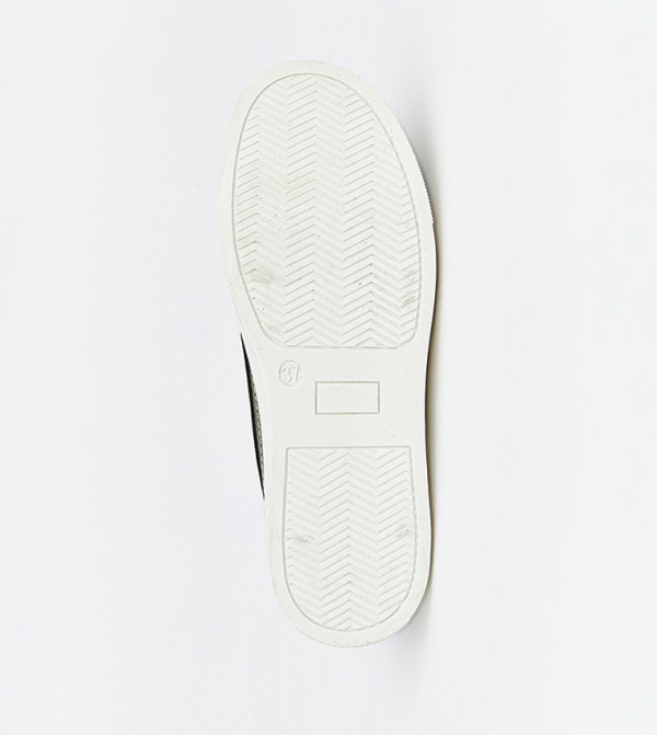 LC Waikiki LC Waikiki - Khaki Casual Slip-On's