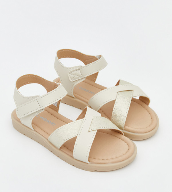 اٍل سي واي كيكي  أحذية فلات - كريمي  Flat Sandals