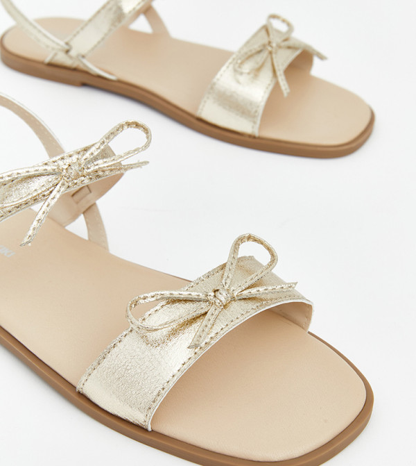 اٍل سي واي كيكي  أحذية فلات - ذهبي Flat Sandals