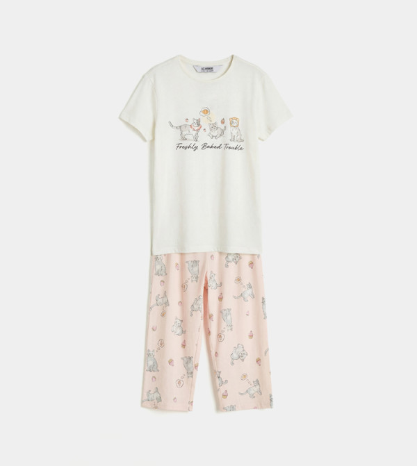 LC Waikiki LC Waikiki - Cream Top & Pyjama Sets