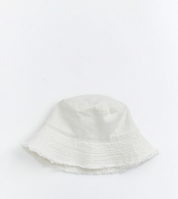 اٍل سي واي كيكي  قبعة دلو - أبيض Bucket Hats