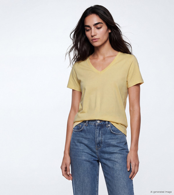 LC Waikiki LC Waikiki - Yellow Short Sleeve T-Shirts