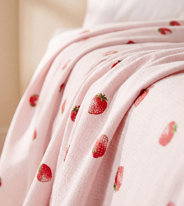 اٍل سي واي كيكي مفارش سرير - وردي Bedsheets