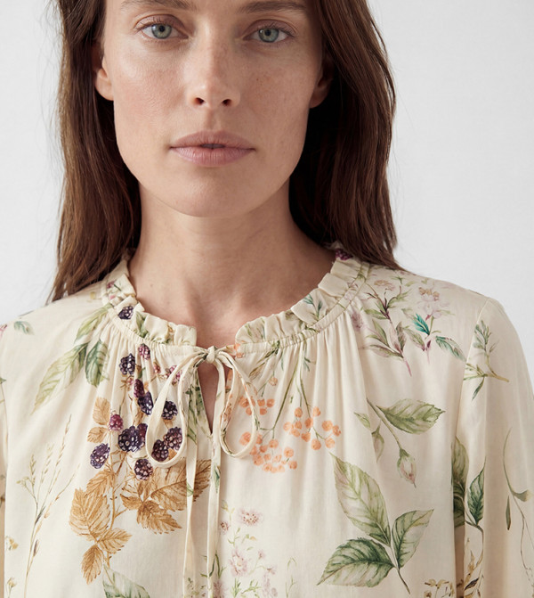 اٍل سي واي كيكي  daily-essentials - بيج Casual Tops