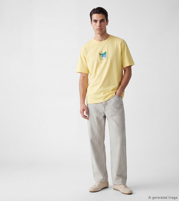 اٍل سي واي كيكي  تيشيرتات كاجوال - أصفر Round Neck T-Shirts