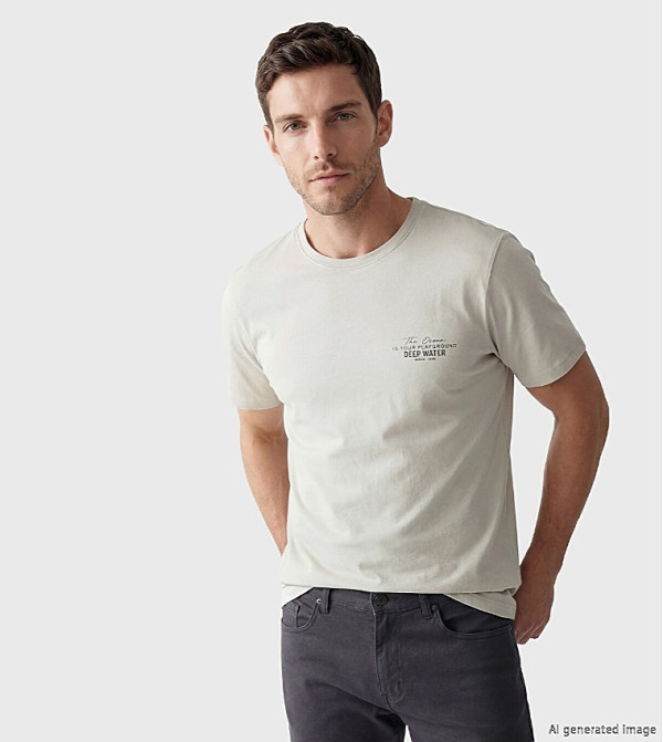 اٍل سي واي كيكي اٍل سي واي كيكي - بيج Round Neck T-Shirts