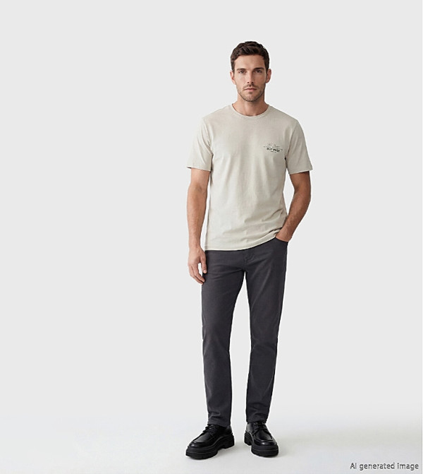 اٍل سي واي كيكي اٍل سي واي كيكي - بيج Round Neck T-Shirts