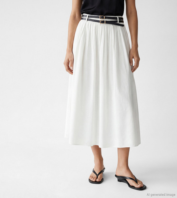 اٍل سي واي كيكي  تنانير ميدي - أبيض Midi Skirts