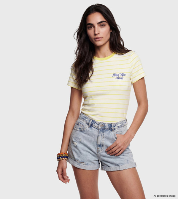 اٍل سي واي كيكي  تيشيرتات كاجوال - أصفر Short Sleeve T-Shirts