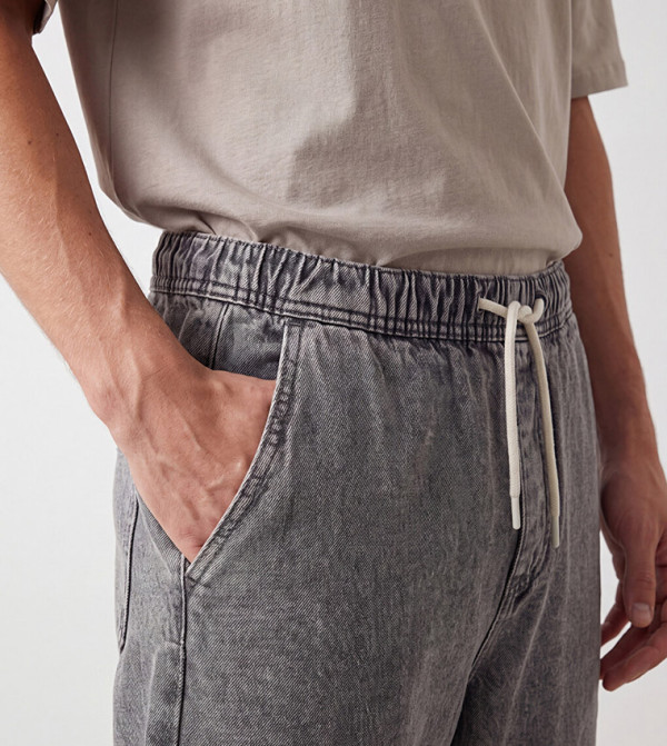 اٍل سي واي كيكي  جينزات قصة قصيرة  - رمادي Tapered Jeans