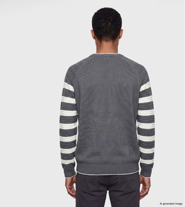 اٍل سي واي كيكي  كنزة - فحمي Round Neck Sweaters