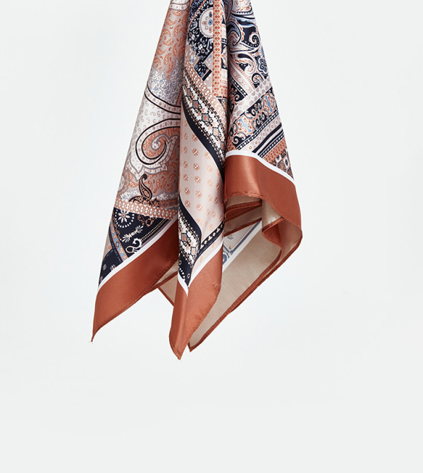 اٍل سي واي كيكي  أوشحة - بني  Woven Scarves
