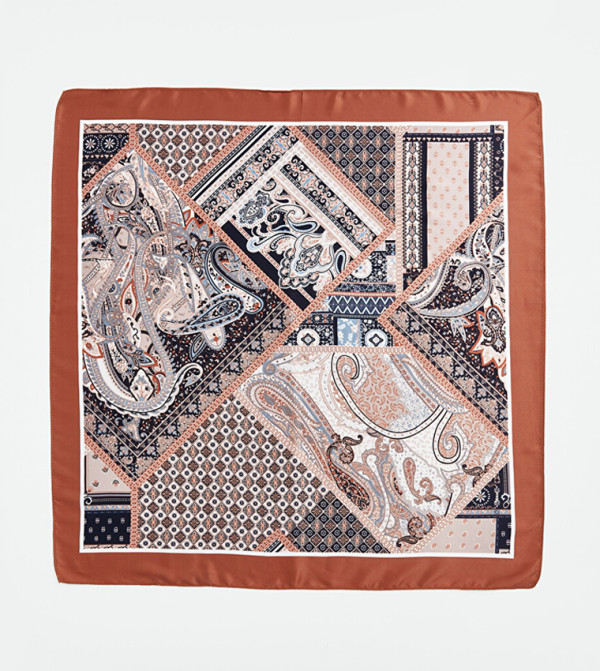 اٍل سي واي كيكي  أوشحة - بني  Woven Scarves