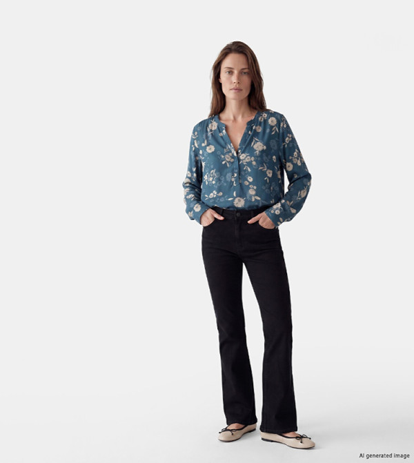 اٍل سي واي كيكي  the-high-neck-shift - كحلي Casual Tops