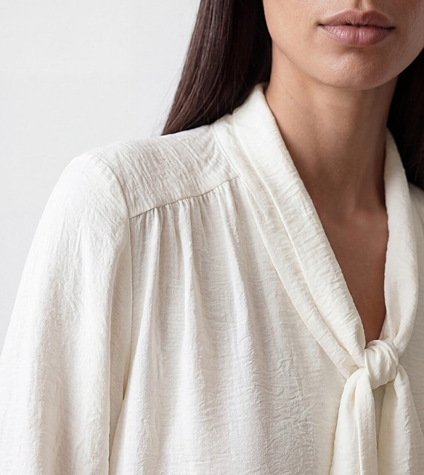 اٍل سي واي كيكي توبات كاجوال - أوف وايت Casual Tops