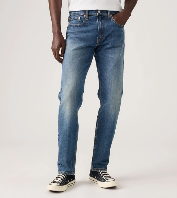 ليفايز  جينزات قصة قصيرة  - أزرق Tapered Jeans