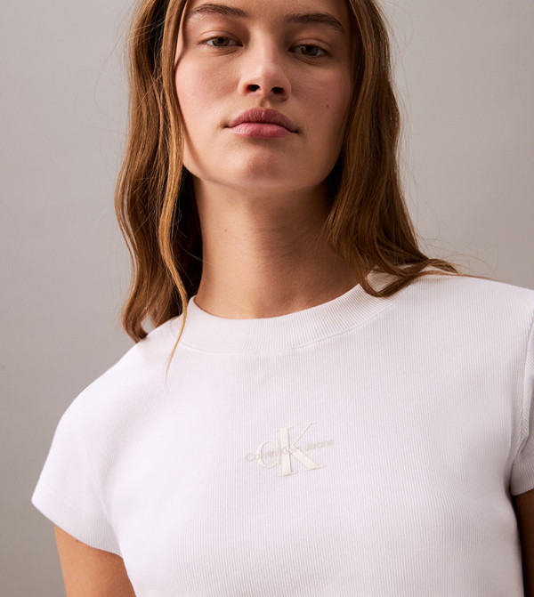 Calvin Klein Jeans Casual T-Shirts - White Short Sleeve T-Shirts