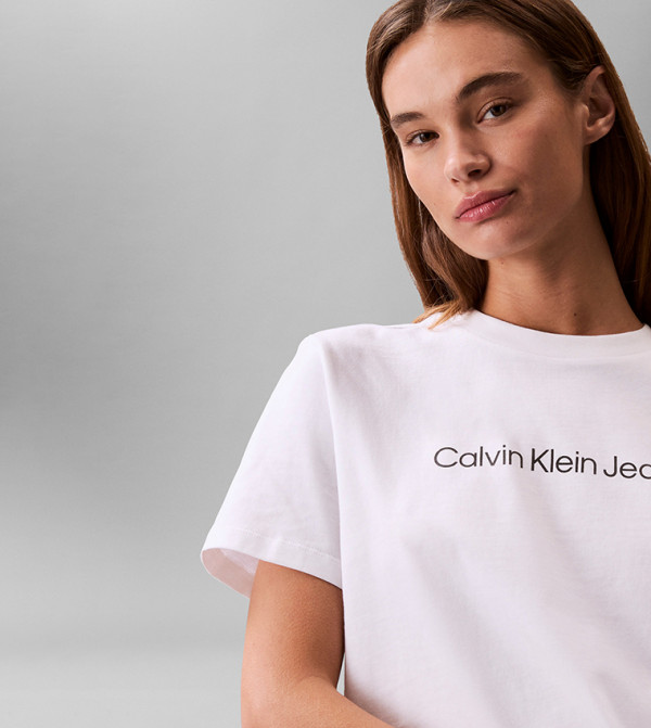 كالفين كلاين  تيشيرتات  كم قصير  - أبيض Short Sleeve T-Shirts