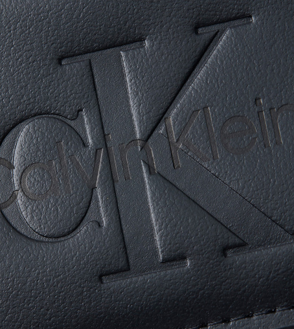 كالفين كلاين كالفين كلاين - أسود حامل البطاقات