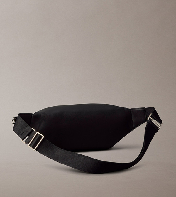 كالفين كلاين كالفين كلاين - أسود Waist Bags