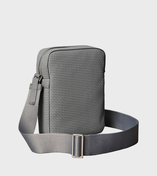 كالفين كلاين كالفين كلاين - رمادي Cross Body & Sling Bags