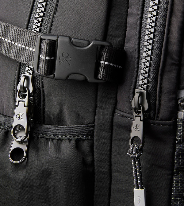 Calvin Klein Calvin Klein - BLACK undefined