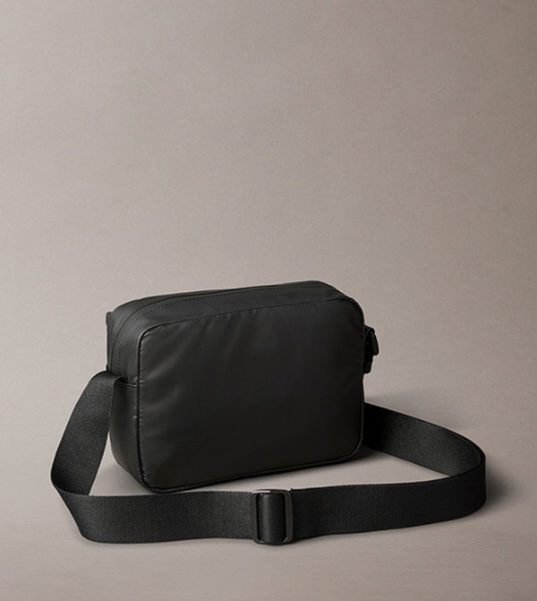 كالفين كلاين  حقائب يد - أسود Cross Body & Sling Bags
