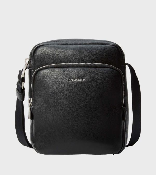 كالفين كلاين  حقائب خصر - أسود Cross Body & Sling Bags