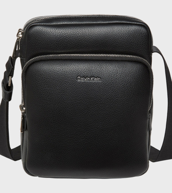 كالفين كلاين  حقائب خصر - أسود Cross Body & Sling Bags