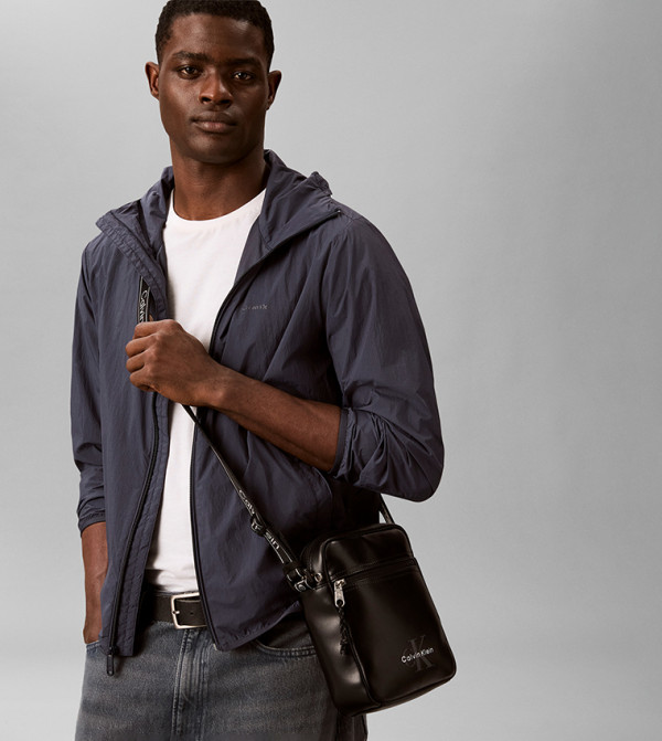 Calvin Klein  Cross Body & Sling Bags - BLACK Cross Body & Sling Bags
