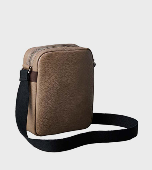 كالفين كلاين  حقائب يد - رمادي داكن Cross Body & Sling Bags