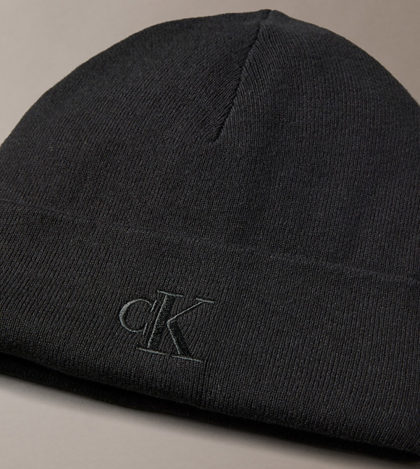 كالفين كلاين  قبعات بيني - أسود Beanies